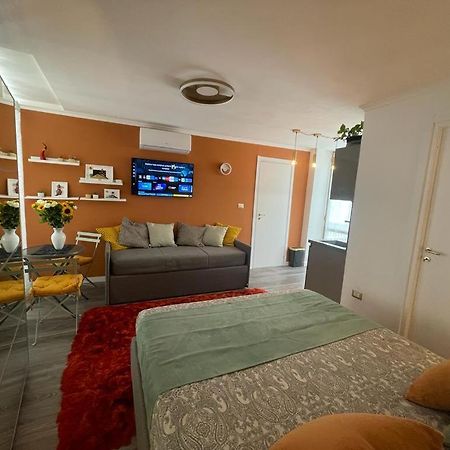 Bell@ Rooms Наполи Екстериор снимка