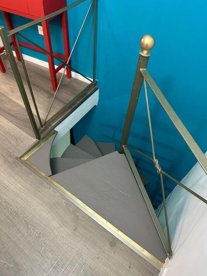 Bell@ Rooms Наполи Екстериор снимка